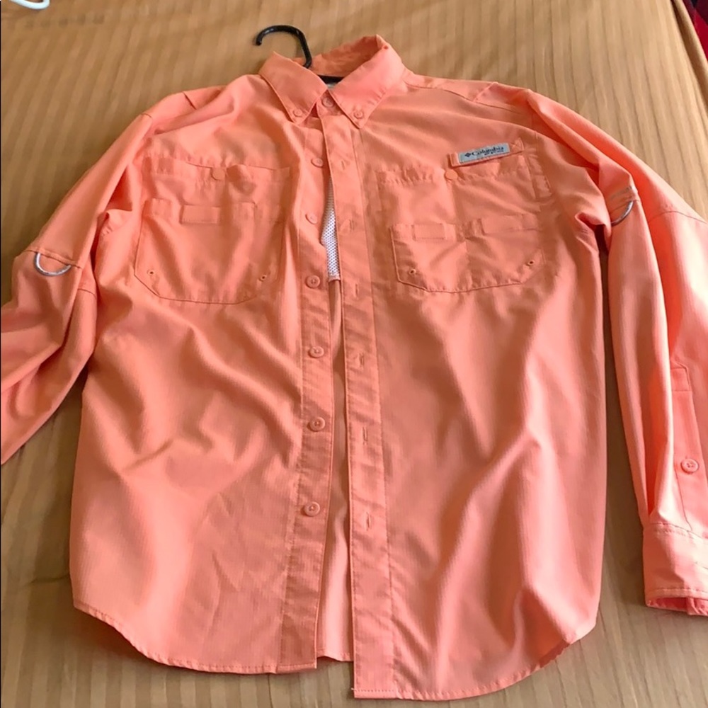 Women’s Columbia PFG shirt